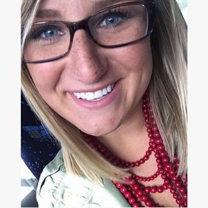 Meet your Posher, Liz